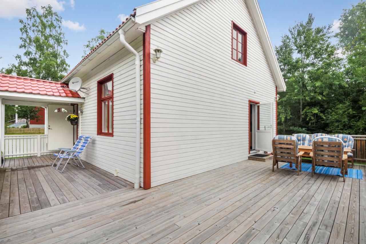 Ferienhaus Am Mycklaflon Eksjo Bagian luar foto