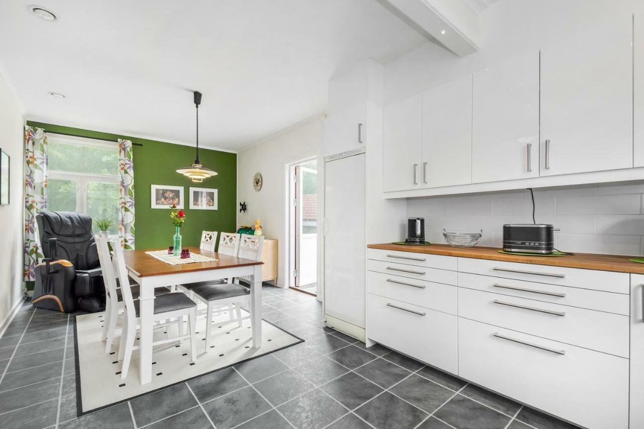 Ferienhaus Am Mycklaflon Eksjo Bagian luar foto